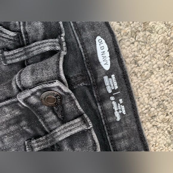 Girls Old Navy ballerina skinny jeans with black, washed denim - Picture 2 of 3